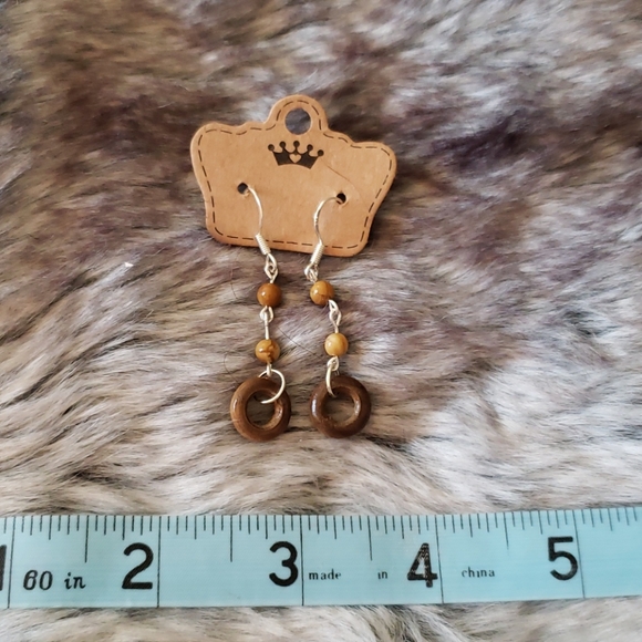 Earrings - Picture 1 of 2